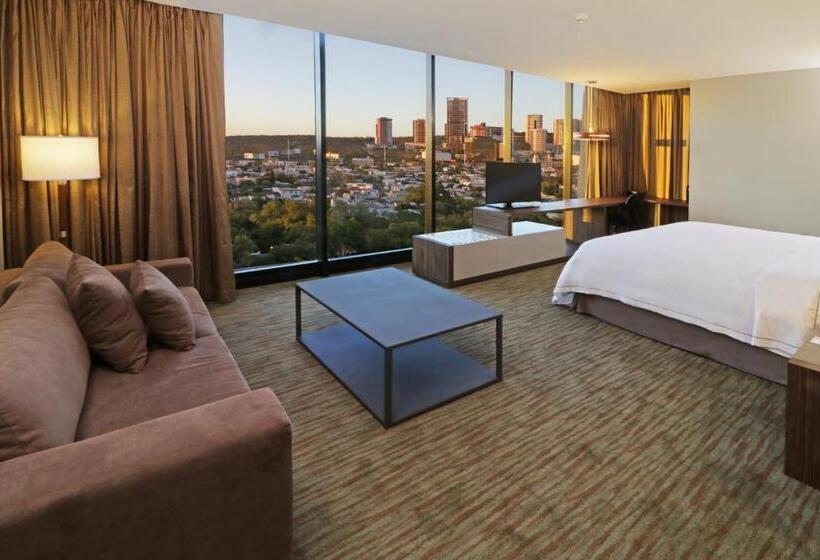 سوئیت با تخت بزرگ, Holiday Inn Express & Suites Monterrey Valle, An Ihg