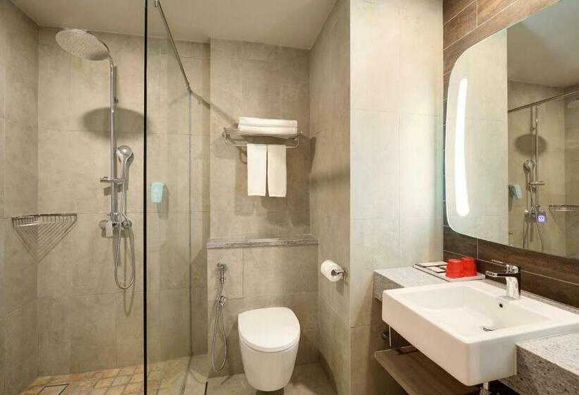 Camera Standard, Ibis Melaka