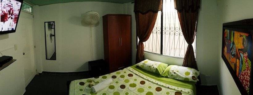 标准间, Sheylla's Place