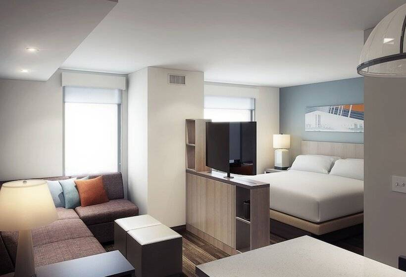 Студия Стандарт, Hyatt House Lansing University Area