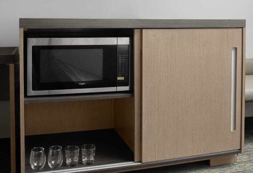 Номер Стандарт, Hyatt House Lansing University Area