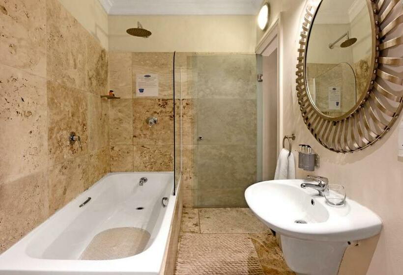Люкс, Auberge Daniella