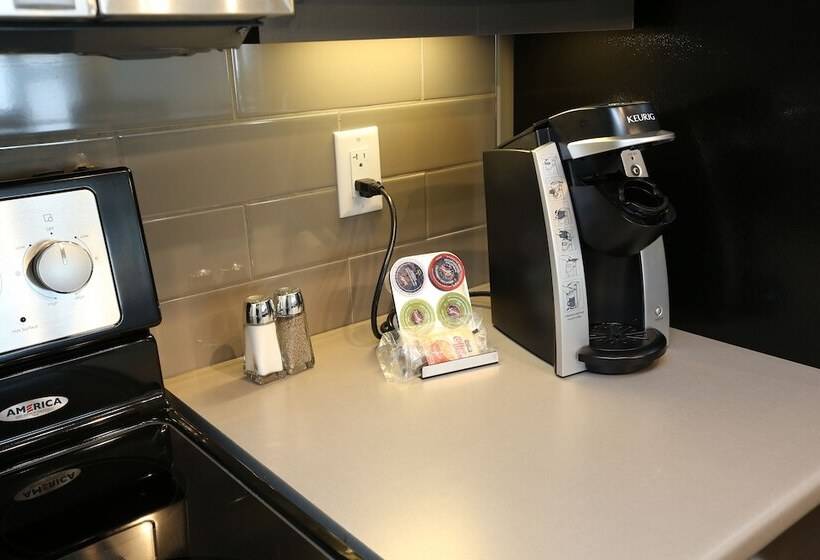 سوئیت 2 خوابه, East Village Suites