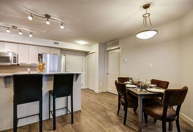 سوئیت 2 خوابه, East Village Suites