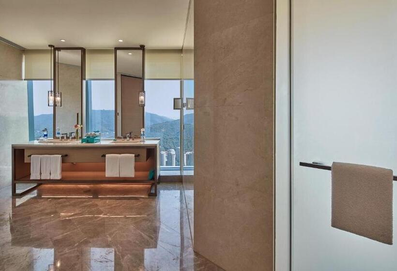 Номер Deluxe Вид на Озеро, Meixi Lake Hotel, A Luxury Collection Hotel, Changsha