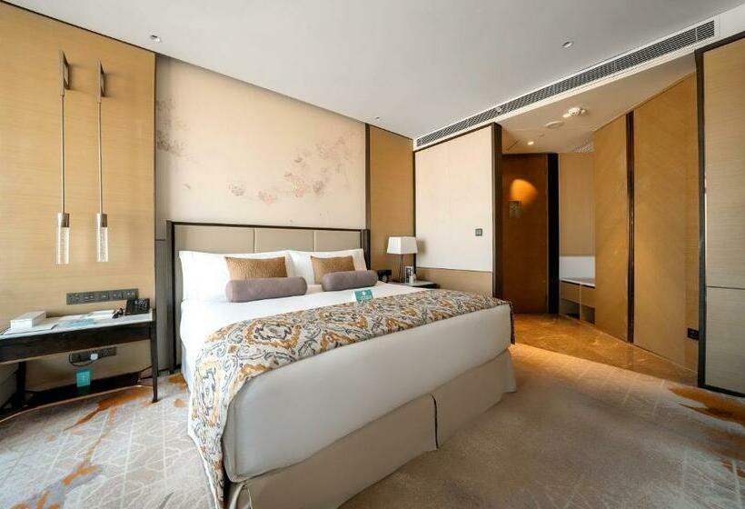 Номер Deluxe Кровать Кинг Вид на Город, Meixi Lake Hotel, A Luxury Collection Hotel, Changsha
