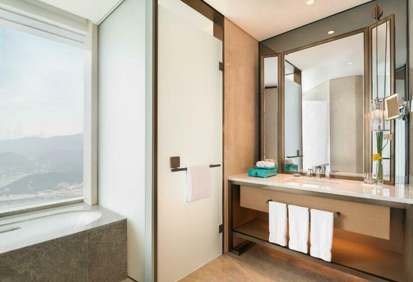 Номер Deluxe Кровать Кинг Вид на Город, Meixi Lake Hotel, A Luxury Collection Hotel, Changsha