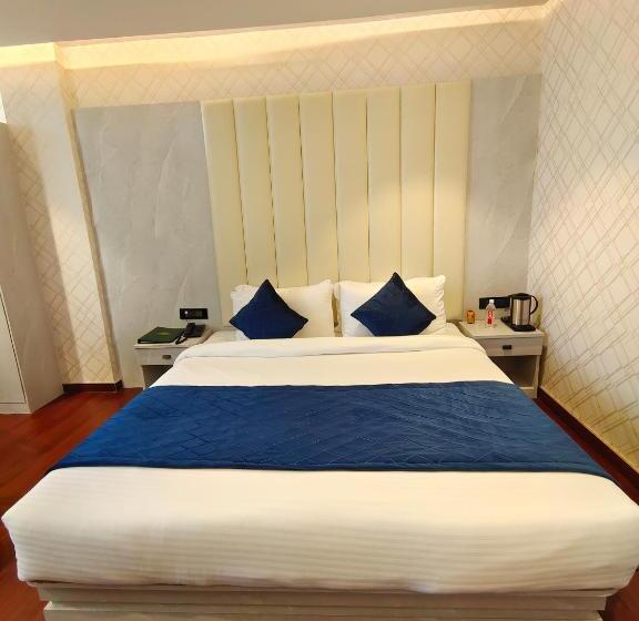 اتاق استاندارد با بالکن, The Emerald Hotel & Siya Milan Banquets