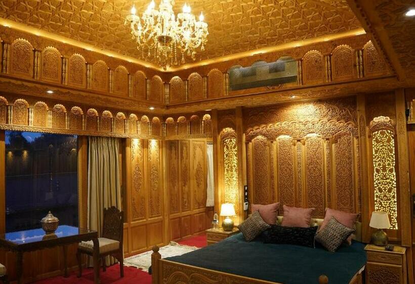 Номер Стандарт Вид на Озеро, Harmukh Houseboat By Stay Pattern