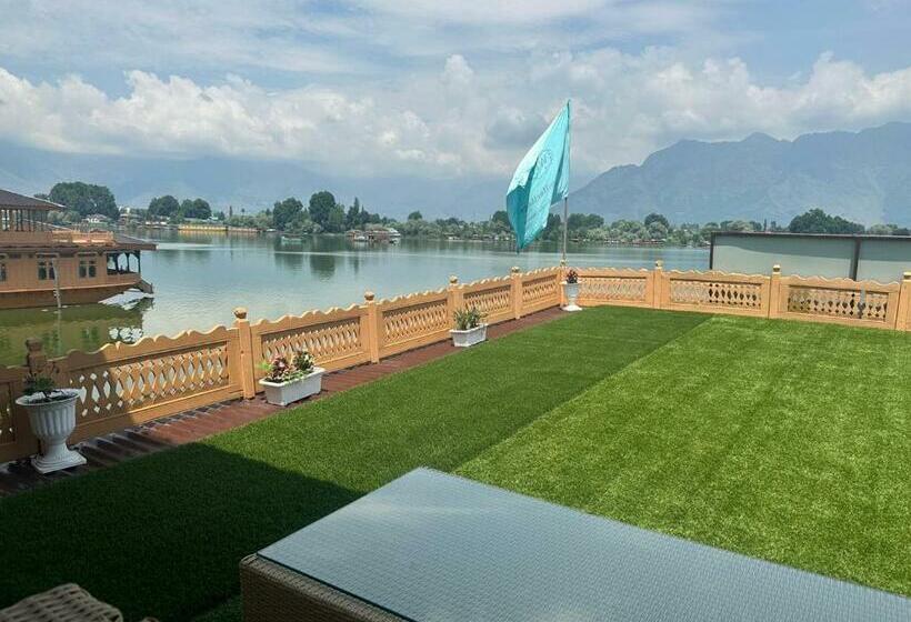 Номер Стандарт Вид на Озеро, Harmukh Houseboat By Stay Pattern