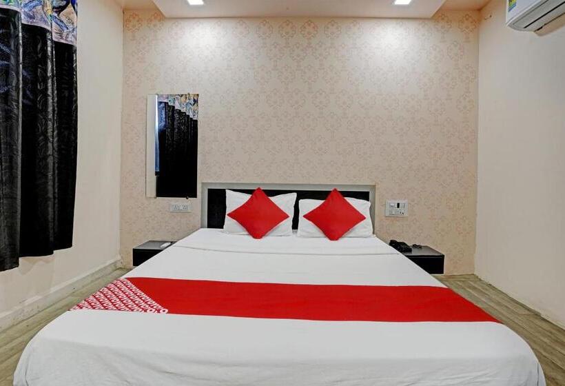 Номер Стандарт, Oyo Flagship Hotel 13insky