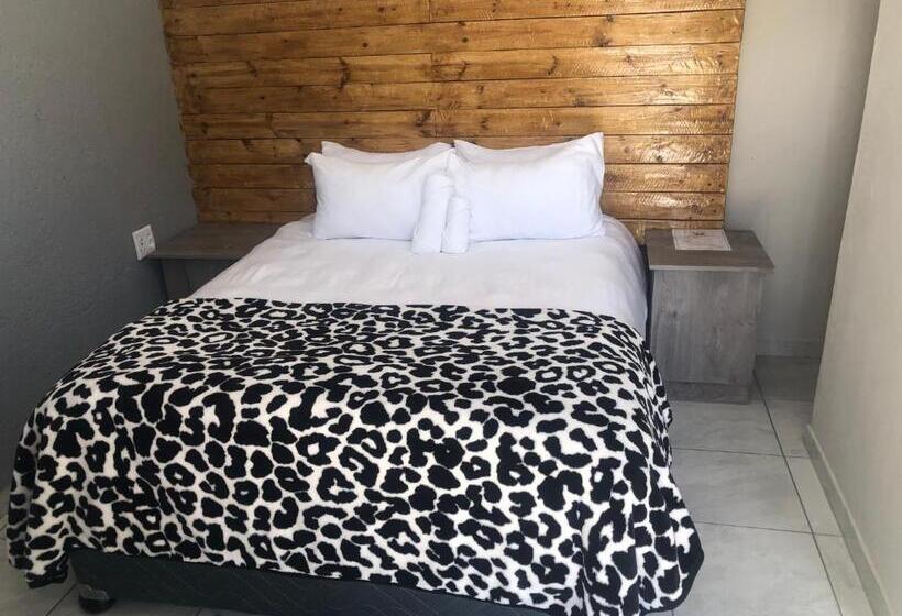 اتاق لوکس, The Nest Overnight And Accommodation Usakos