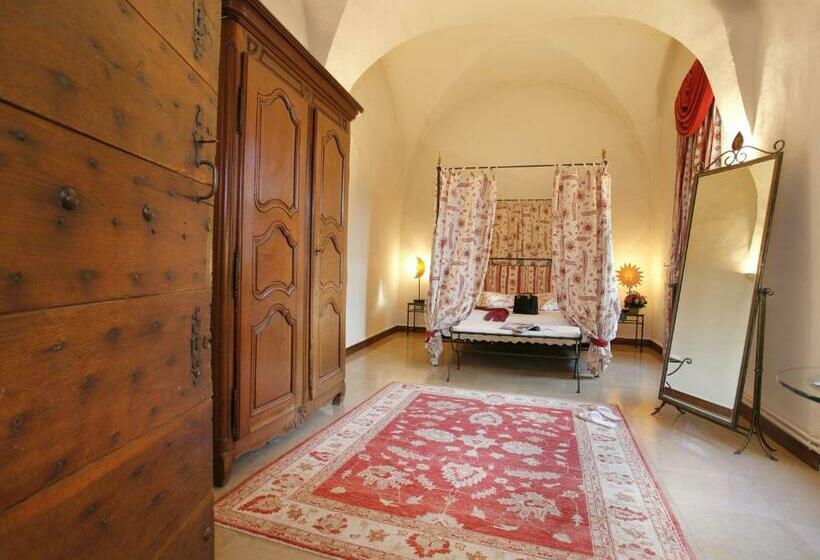 Трехместный Номер Престиж, Chateau Chapeau Cornu