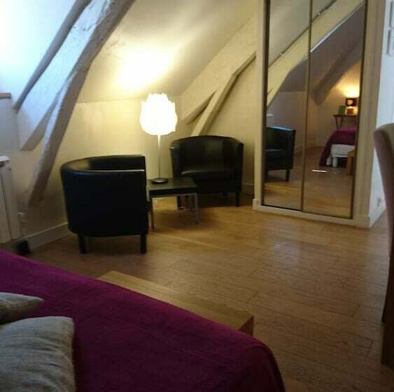 اتاق استاندارد, La Bastie D Urfe