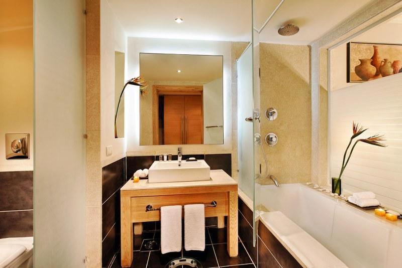 Classic Room Queen Bed, Movenpick Waterpark Resort & Spa Soma Bay