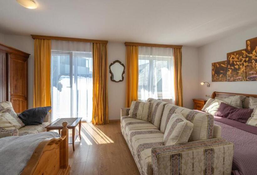 Трехместный Номер Комфорт, Platzhirsch Zur Alten Wagnerei Gästehaus