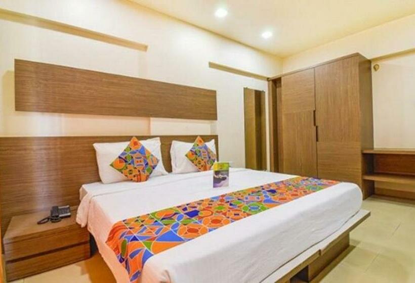 豪华房间, Fabhotel Blooming Suites Residency