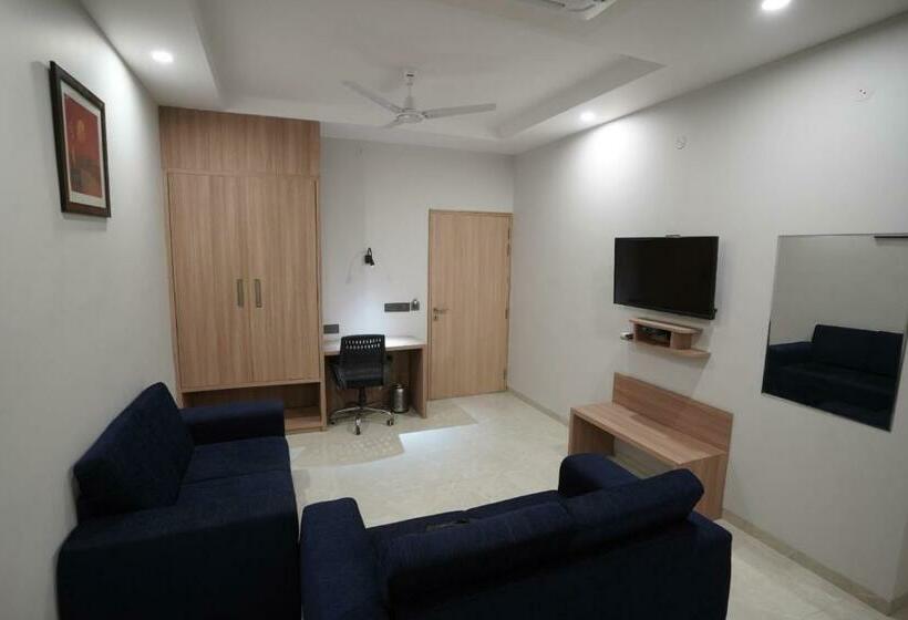 سوییت, Krishna Inn