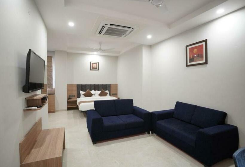 سوییت, Krishna Inn