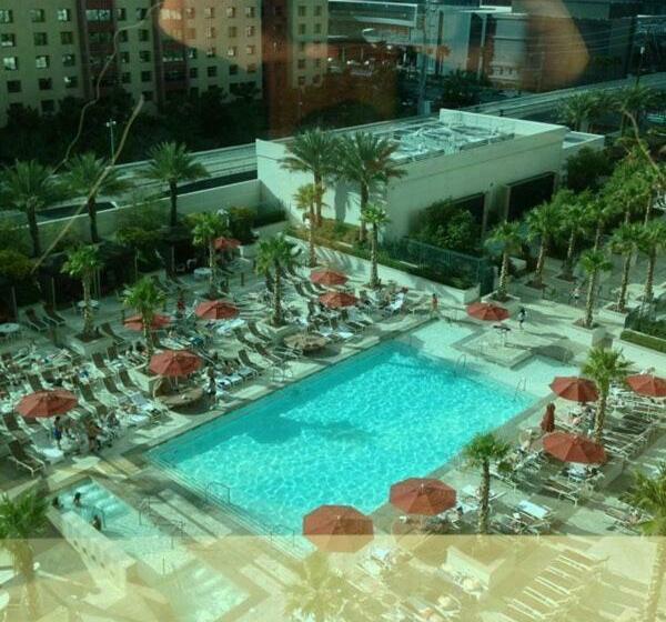 1 Bedroom Penthouse Apartment, Mgm Signature Ph 30th Floor Deluxe Studio Apartment Strip Facing With Balcony