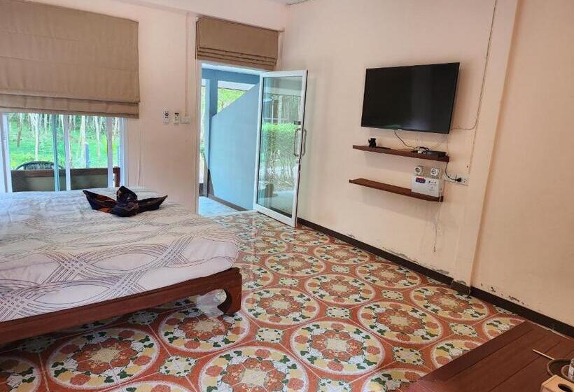 Номер Стандарт, Baan Nomtham