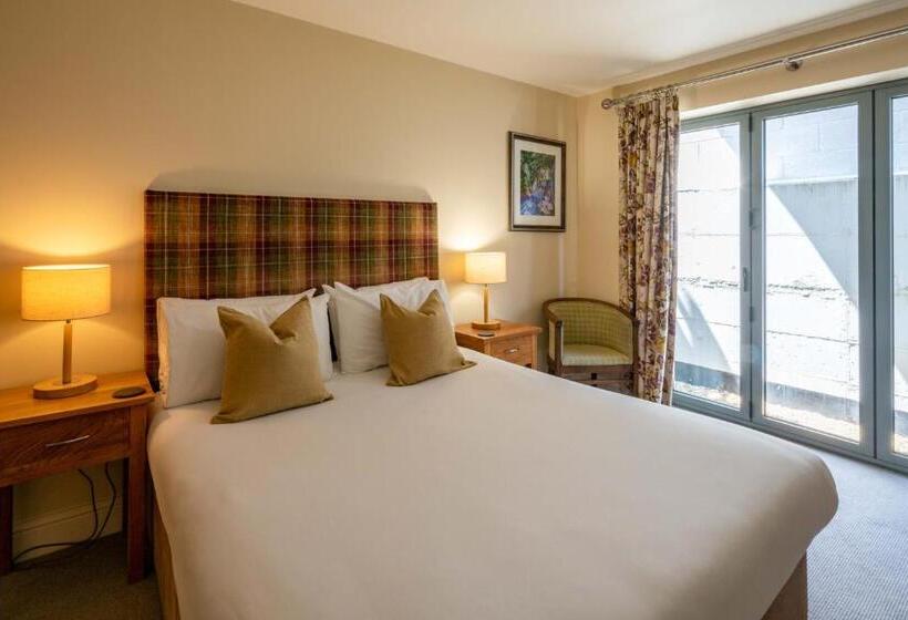اتاق استاندارد در طبقه همکف, The White Hart, Wroughton