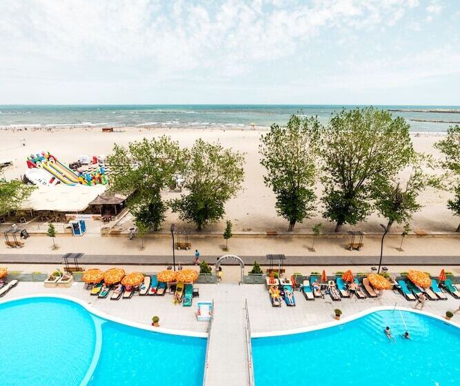 1 Bedroom Deluxe Apartment Sea View, Bavaria Blu