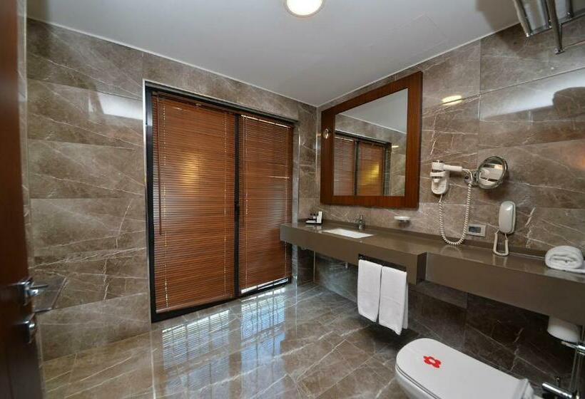 Люкс Кровать Кинг, Ramada By Wyndham Sakarya