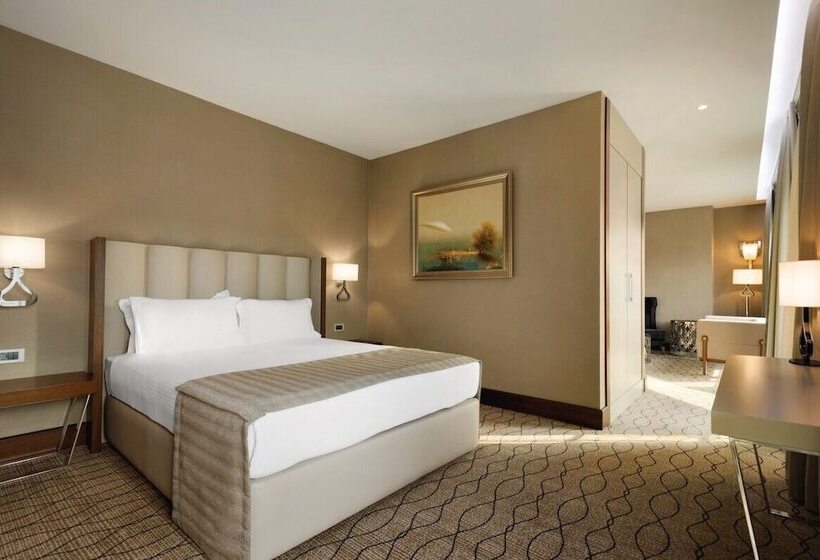 Люкс Кровать Кинг, Ramada By Wyndham Sakarya