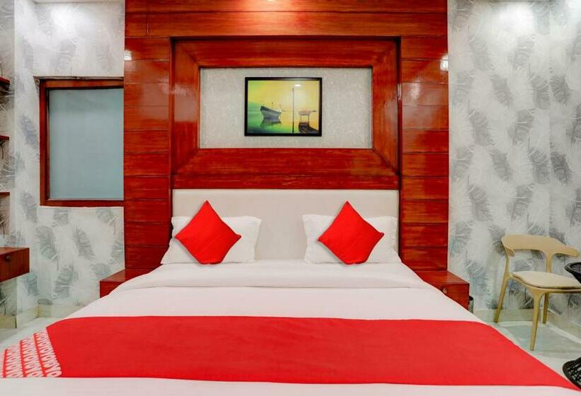 Трехместный Номер Классика, Oyo Flagship 81501 Sambhav Hotel And Restaurant
