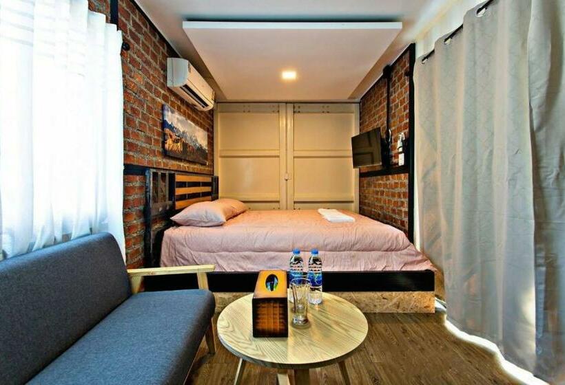 스탠다드 룸 킹사이즈 침대, 99/9 Box Resort