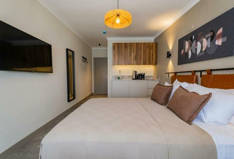 سوییت با چشم‌انداز دریا, Bd Suites