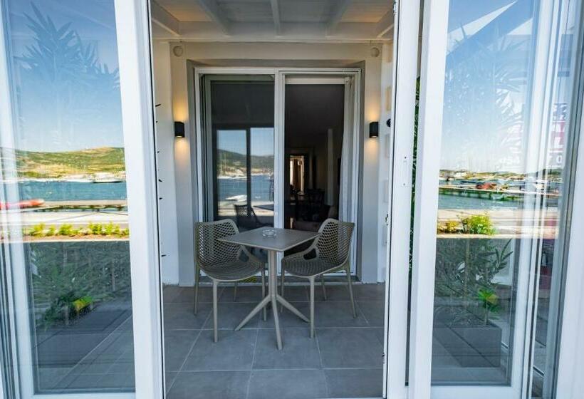 Suite with Terrace, Bd Suites