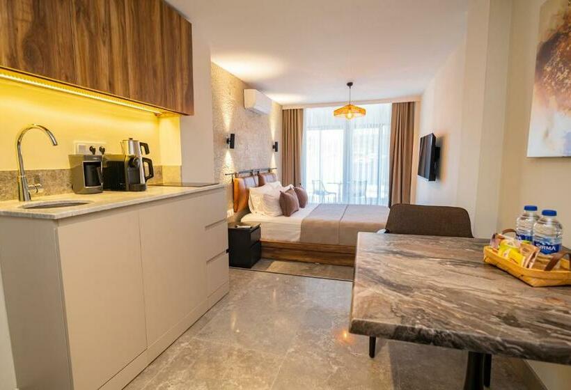 Suite with Terrace, Bd Suites