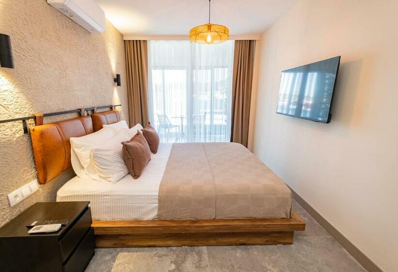 Suite with Terrace, Bd Suites