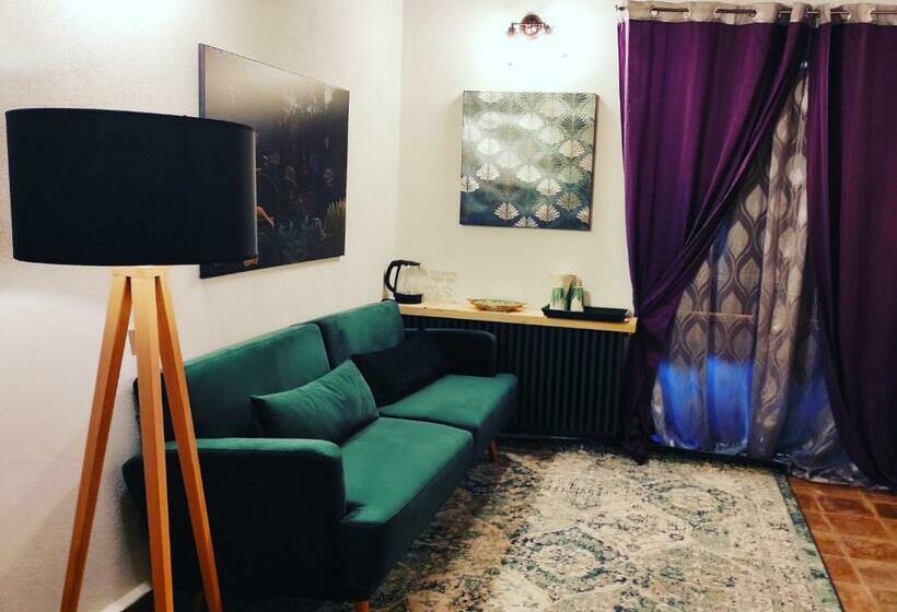 Люкс Вид на Бассейн, La Corte Della Regina