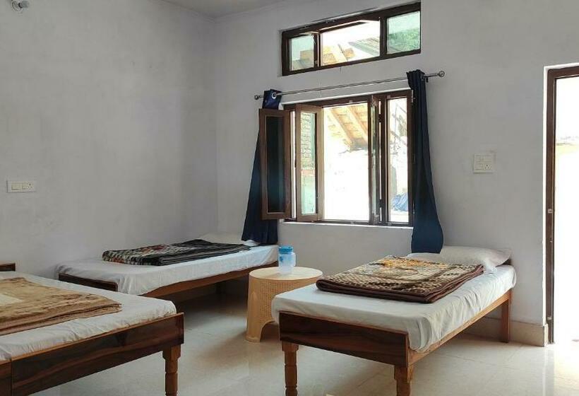 디럭스 룸, Pine Resort Netala