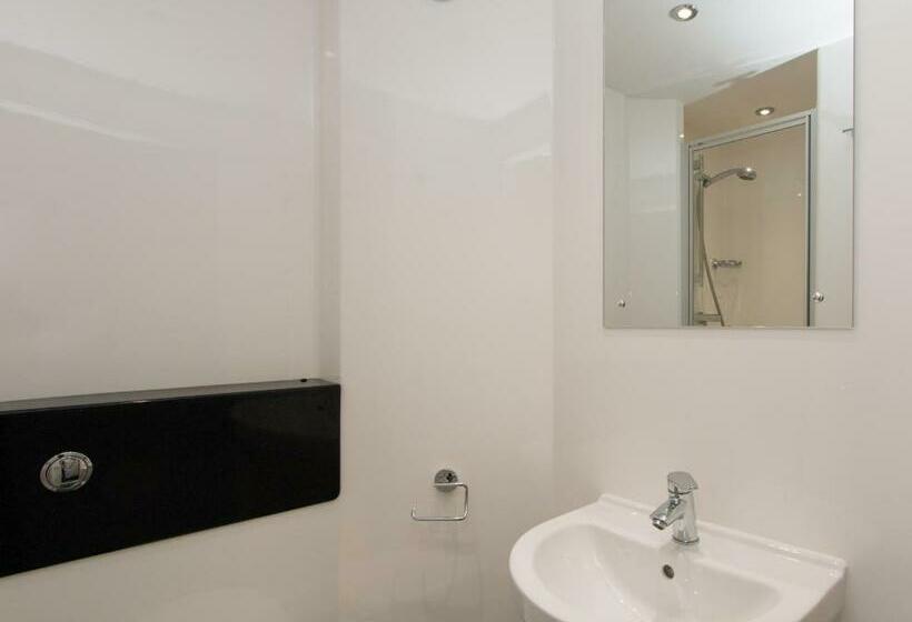 اتاق استاندارد, Destiny Student Shrubhill   Campus Accommodation