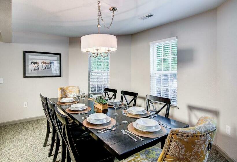 Люкс 2 Спальни, Hilton Vacation Club Beachwoods Kitty Hawk