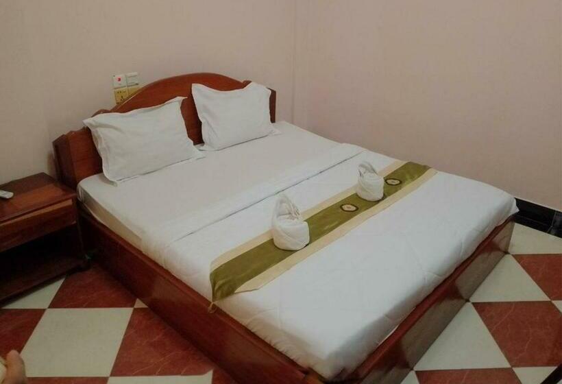 スタンダードルーム, Nawin Palace Guesthouse