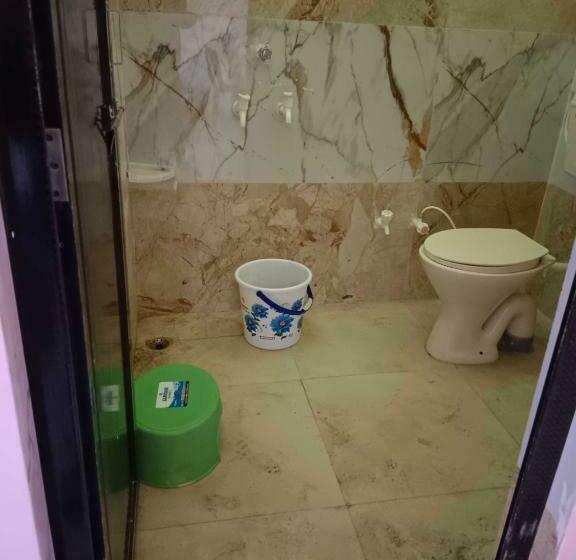 Трехместный Номер Классика, Oyo Hotel Sunrise
