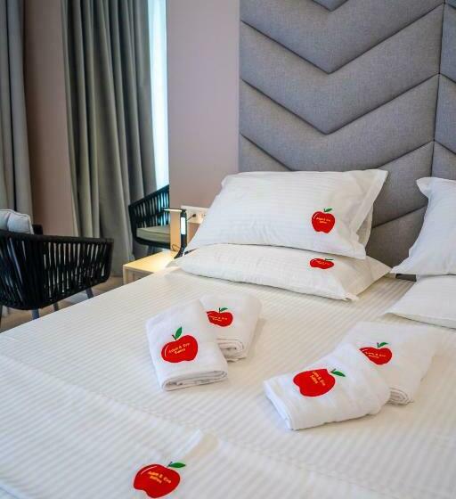 スーペリアースイート, Adam & Eve Suites