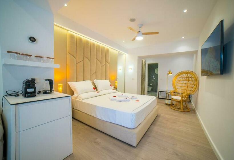 デラックススイート, Adam & Eve Suites