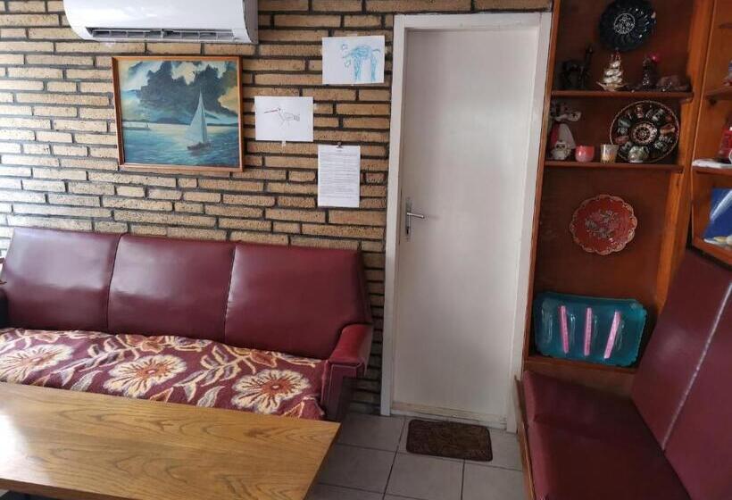 Апартаменты 2 Спальни, Zakkant Lak