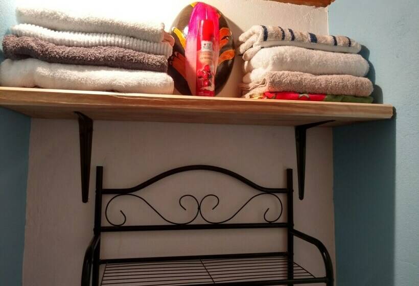 استودیوی استاندارد, Mainroad Suite