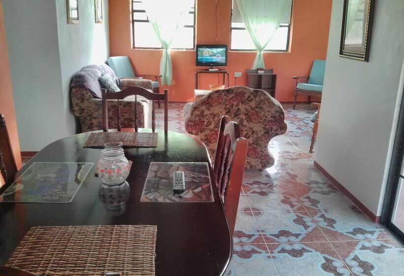 ویلای 3 خوابه, Mainroad Suite