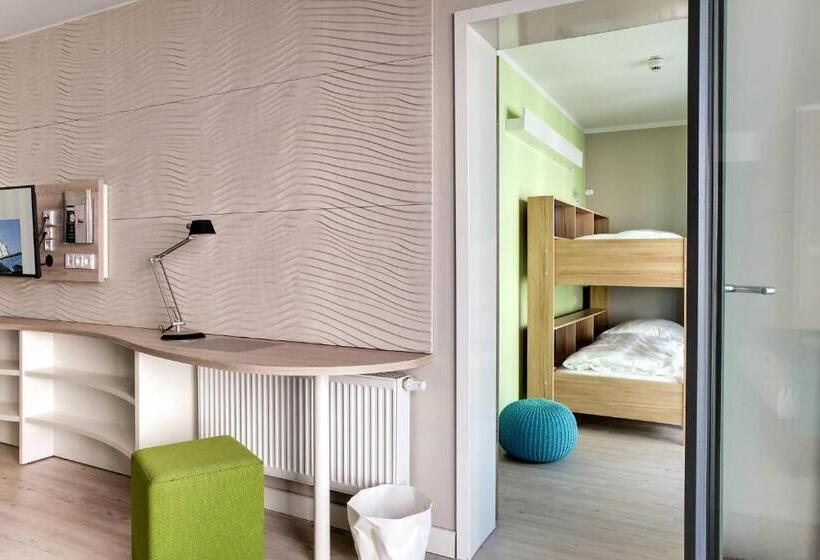 패밀리 룸 측면 바다 전망, Seetelhotel Kaiserstrand Beach