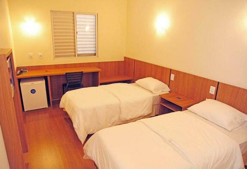 스탠다드 룸, Bernal Hotel Econômico
