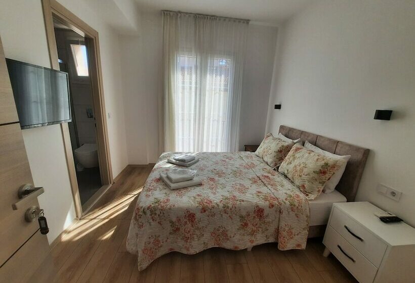 Номер Стандарт, Adil Otel