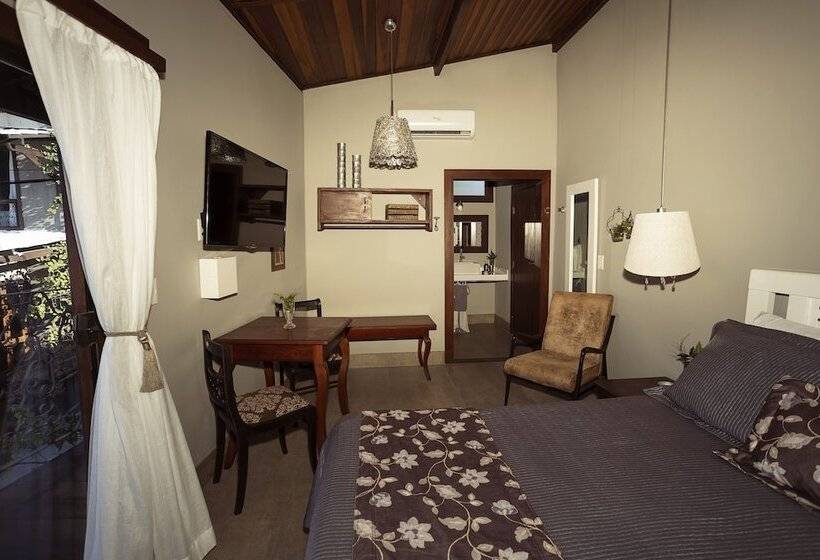 جناح سوبيريور, Boutique Hotel Marlin S